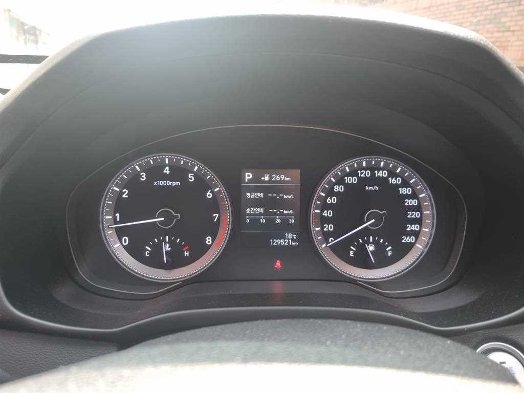 HYUNDAI Grandeur - Vista 5