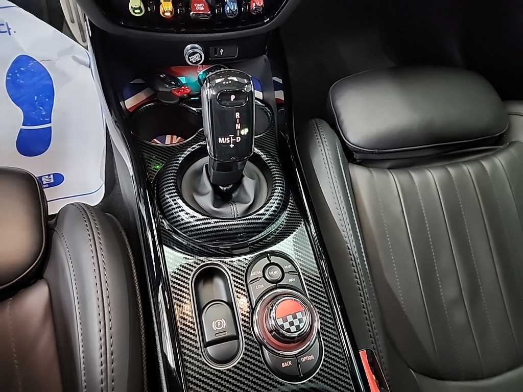 Mini Clubman - Vista 8