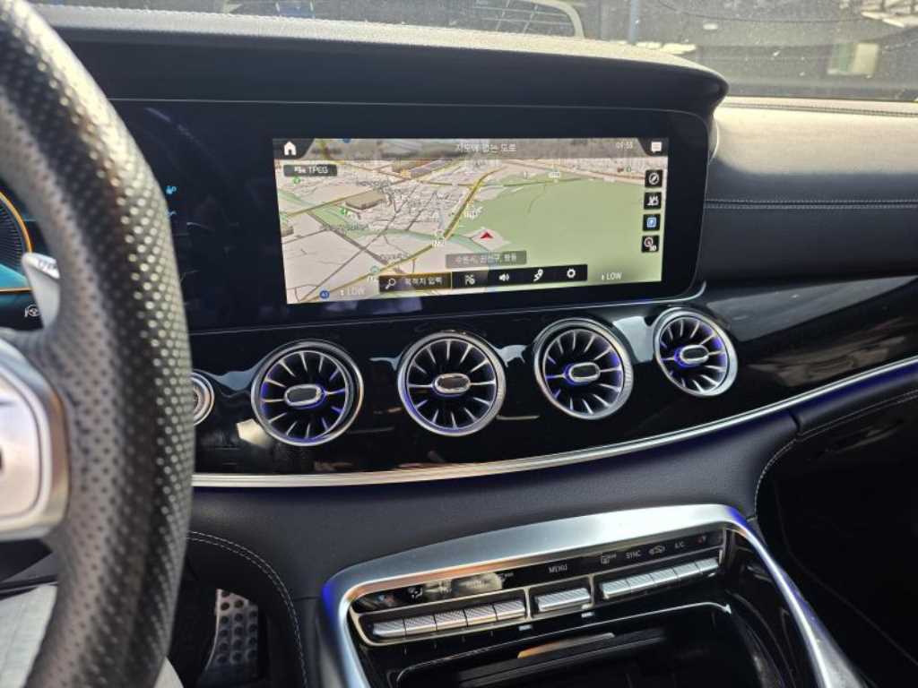 Mercedes Benz AMG GT - Vista 8