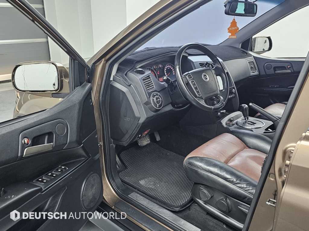 Ssangyong Korando - Vista 11