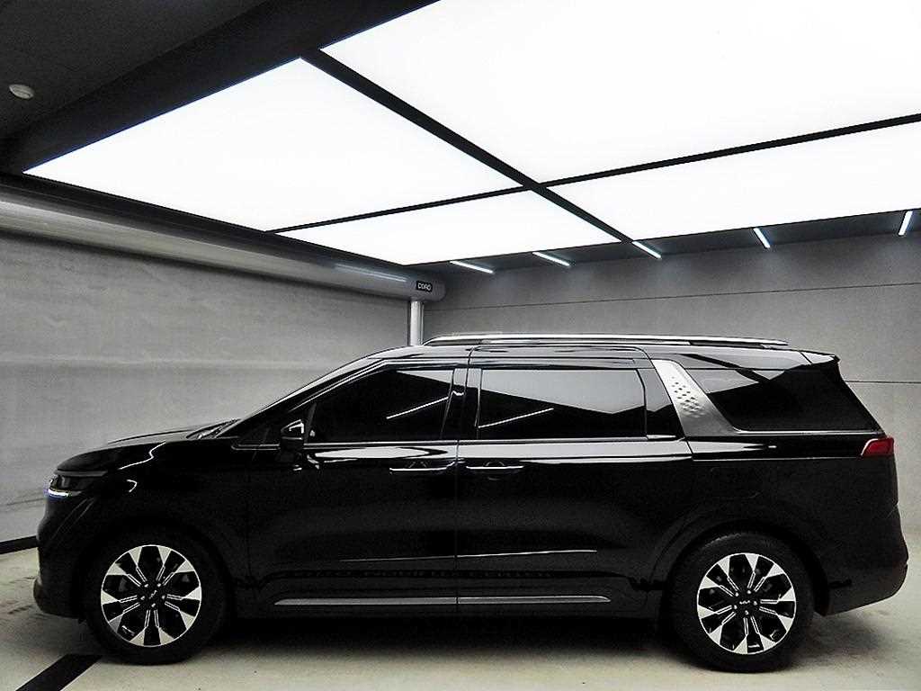 KIA Carnival - Vista 4