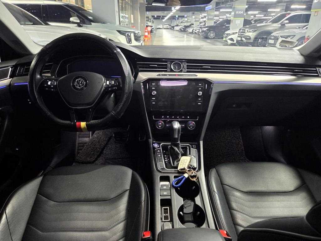 Volkswagen Arteon - Vista 5