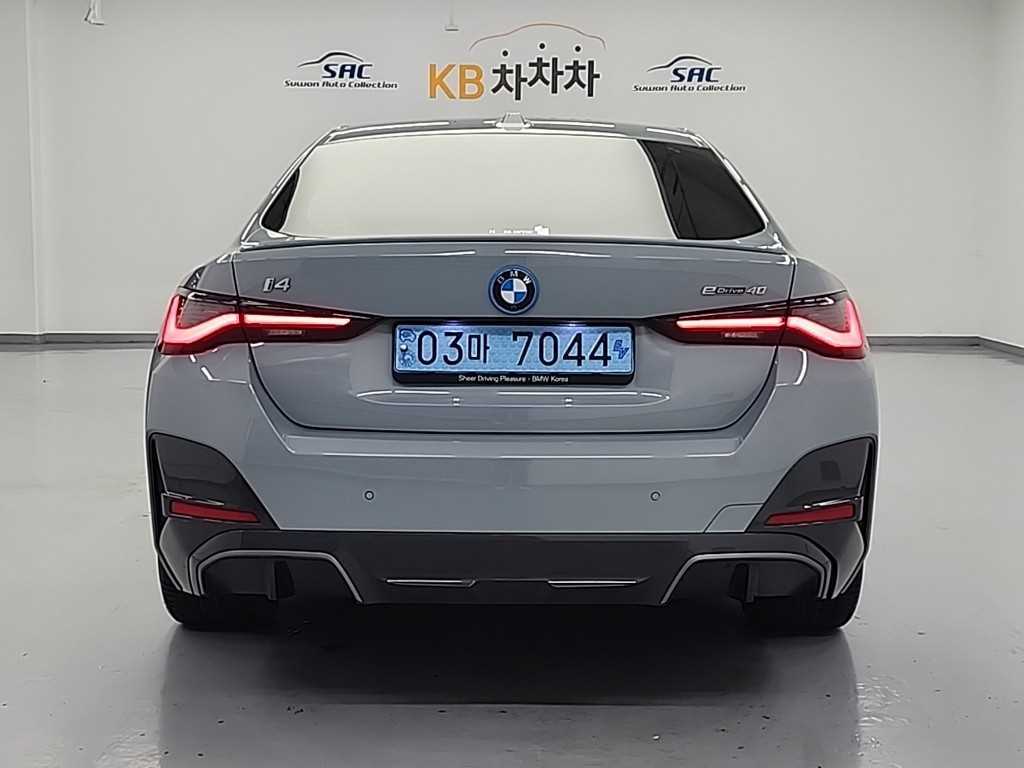 BMW i4 - Vista 4