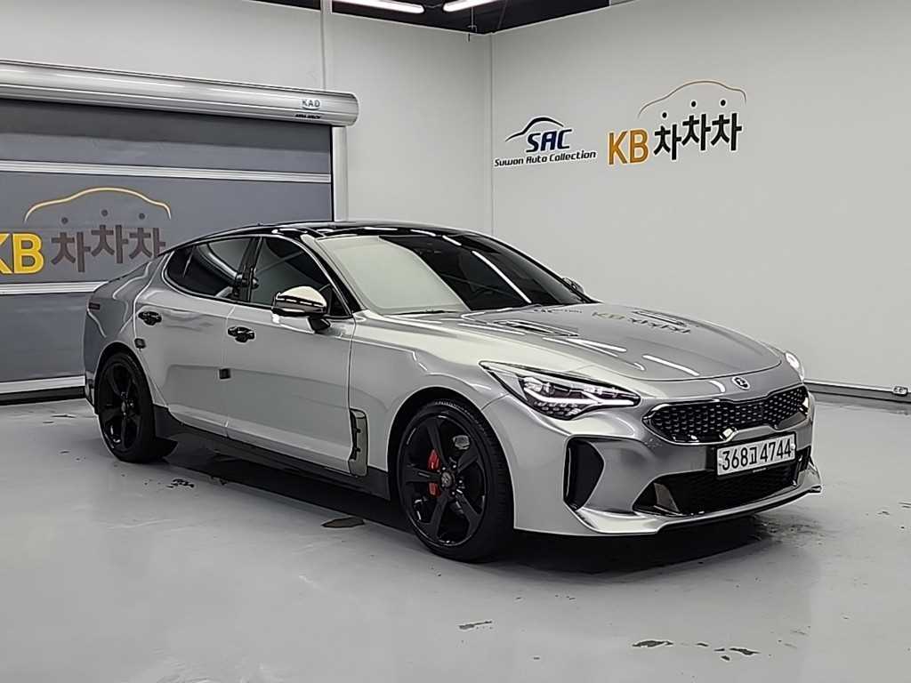 KIA Stinger - Vista 4