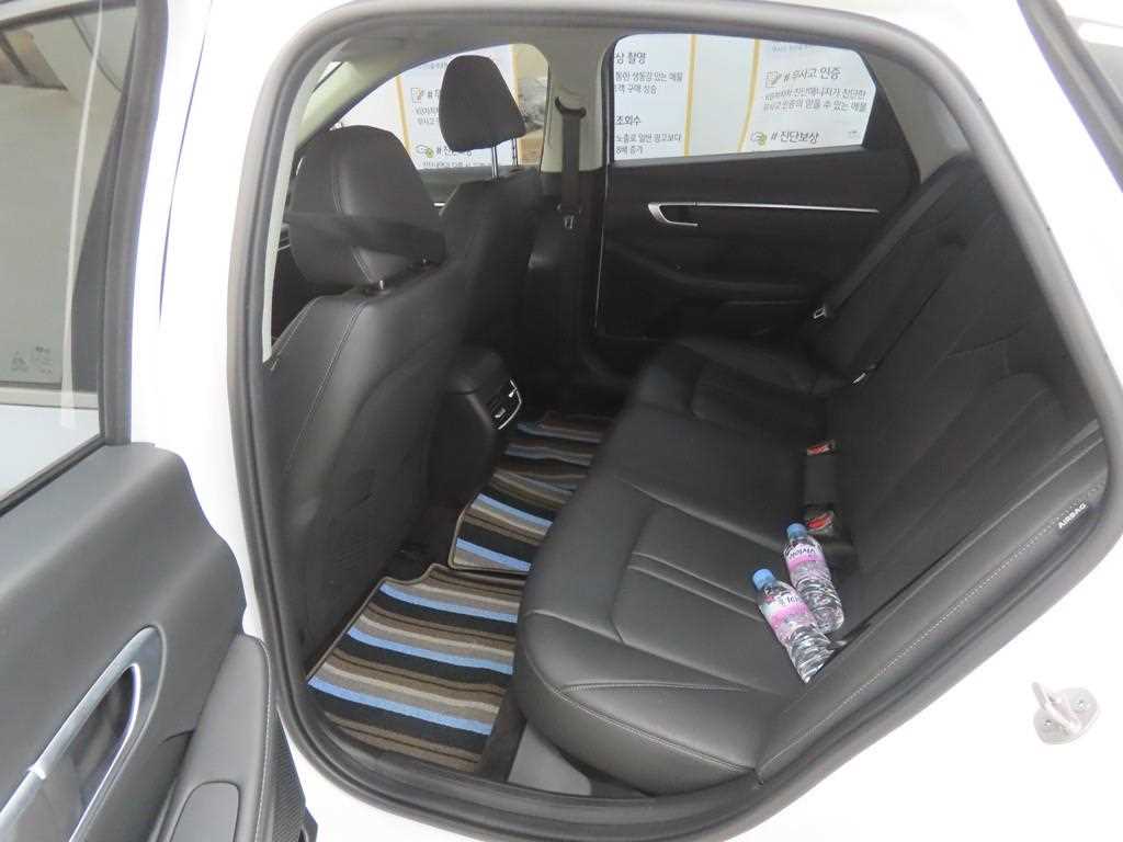 HYUNDAI Sonata - Vista 6