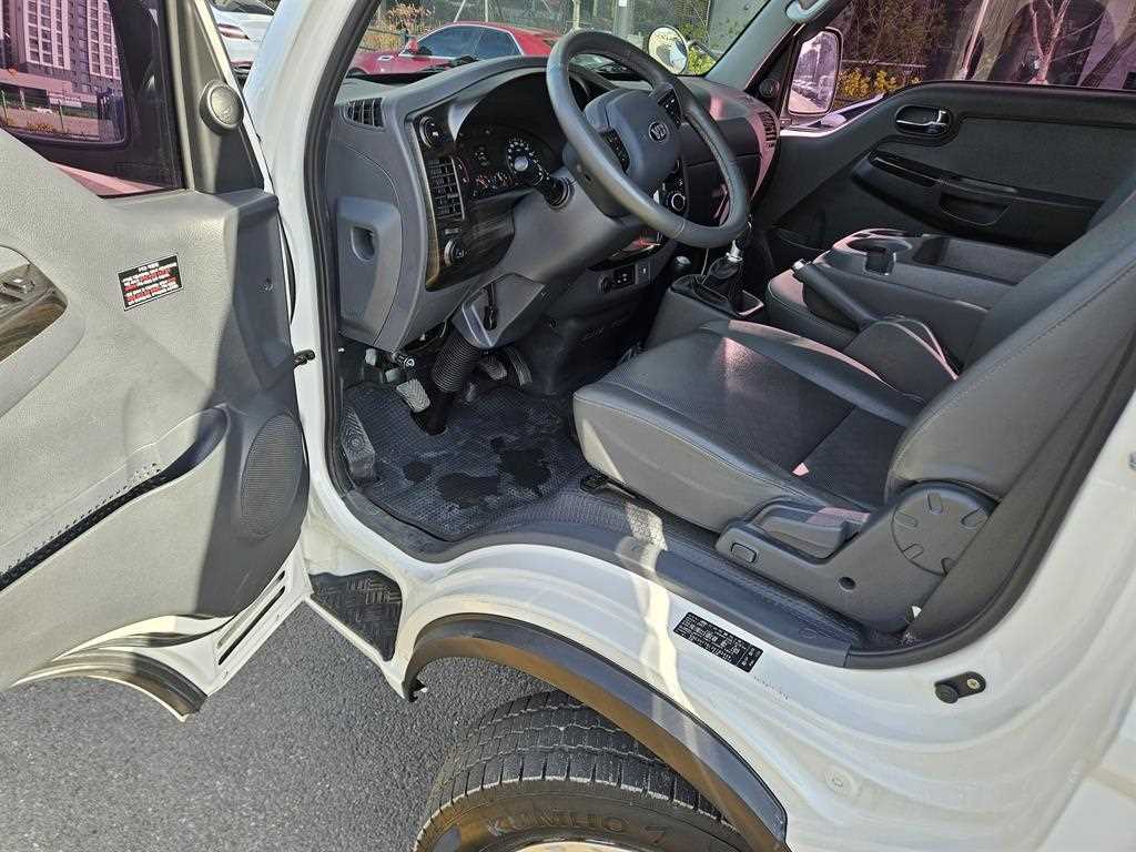 Small Truck Cargo (small) 2018 Blanco - Importación desde Corea - HF Imports Iquique - Foto 14