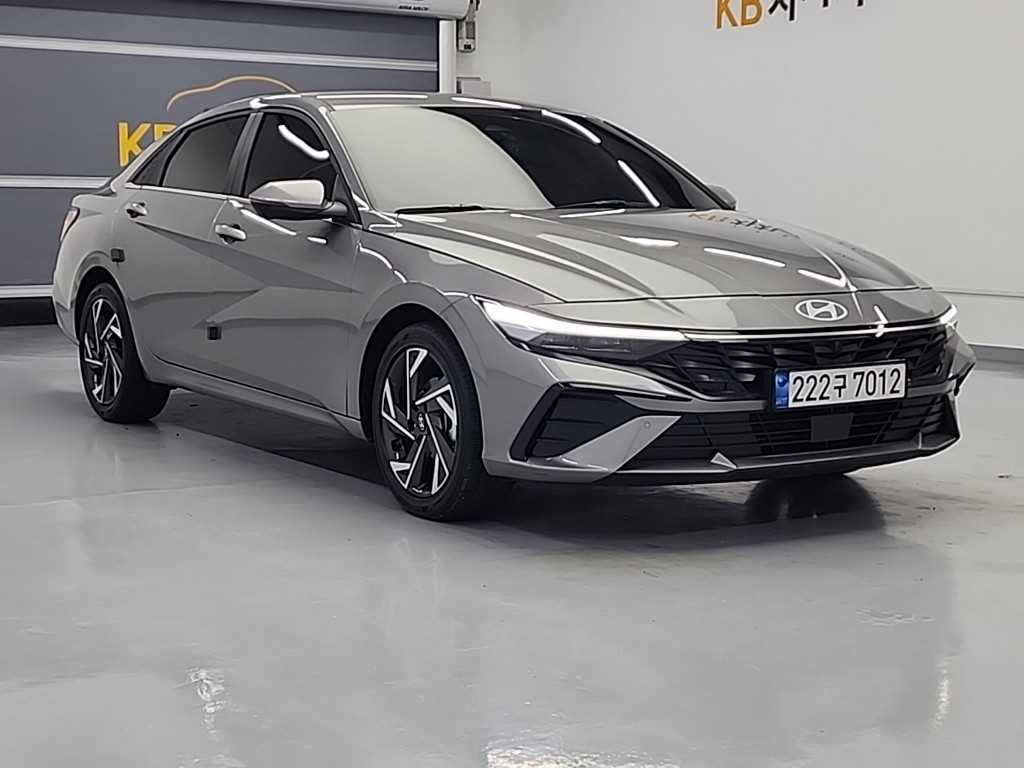 HYUNDAI Avante - Vista 4