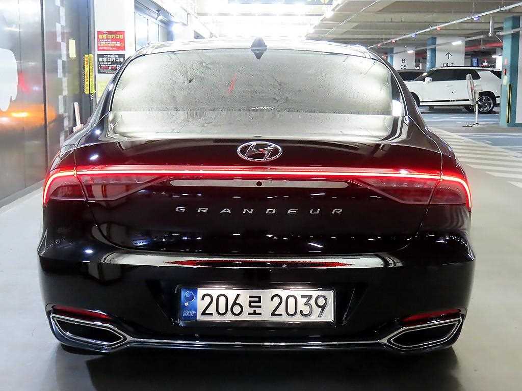 HYUNDAI Grandeur - Vista 5