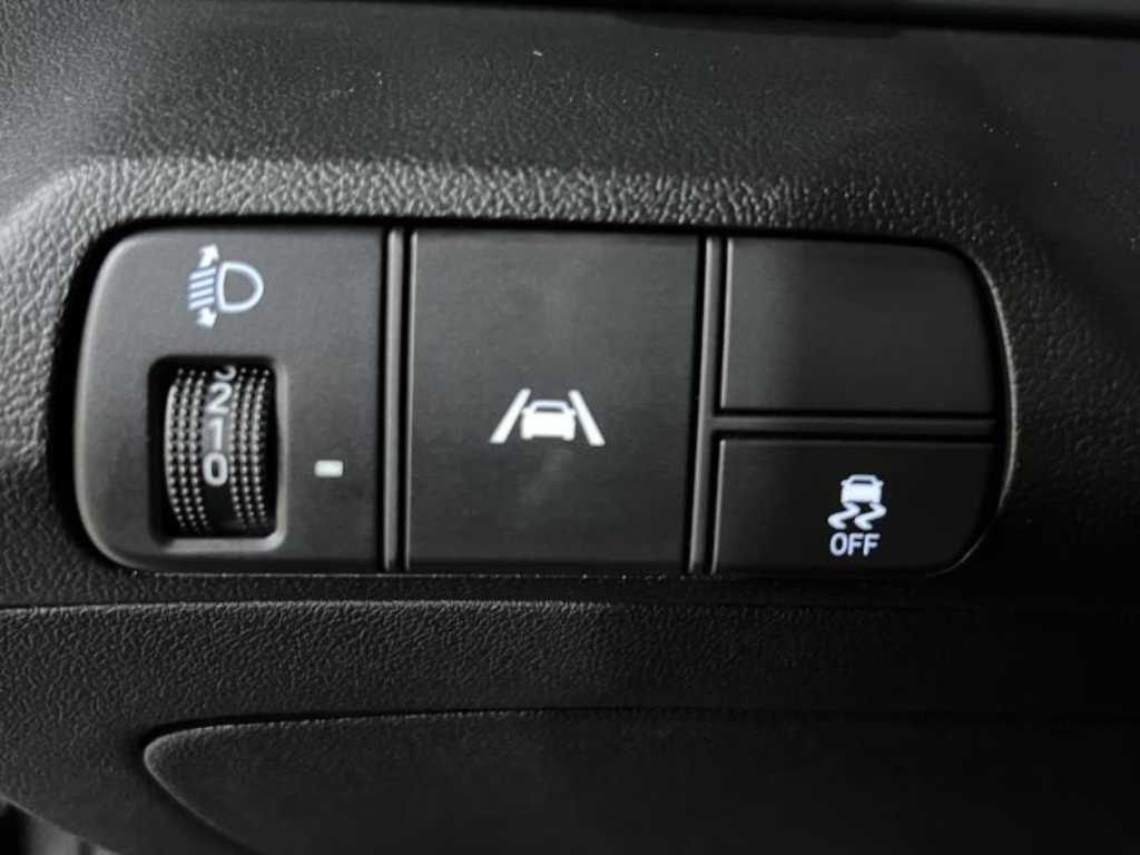 HYUNDAI Avante - Vista 6