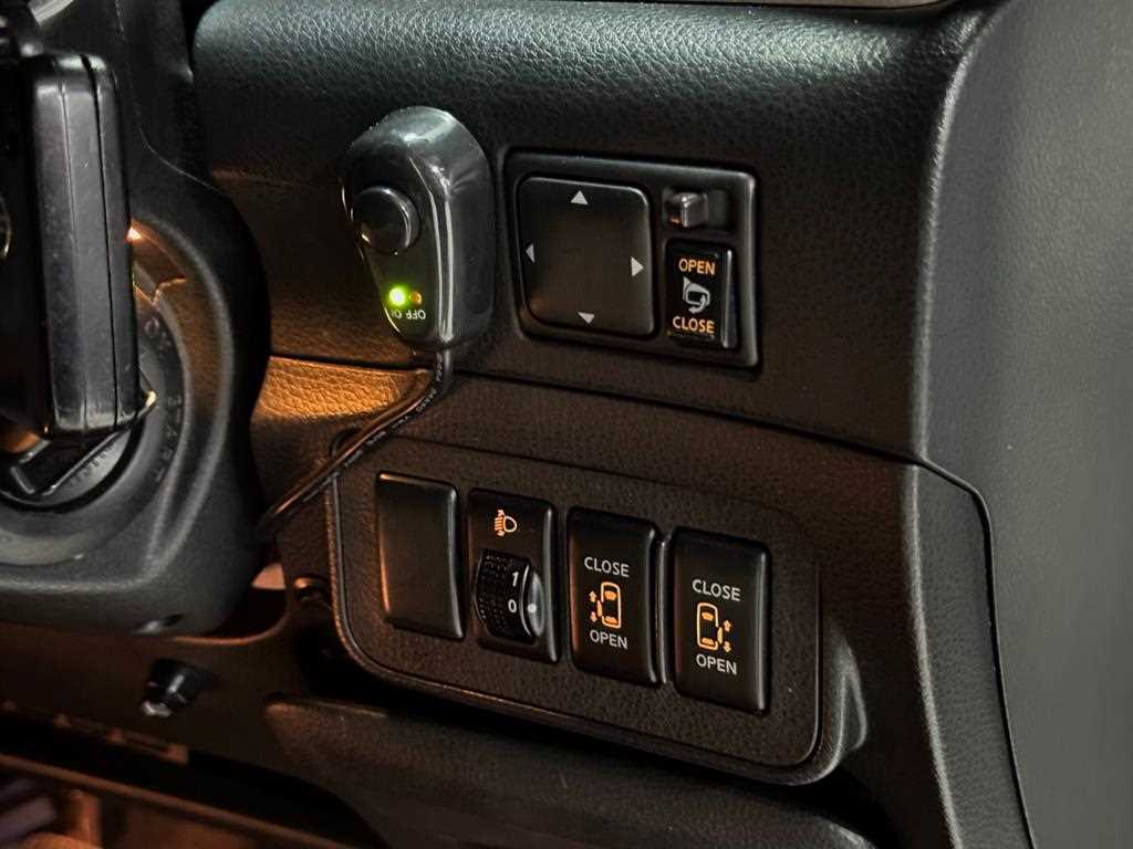 Nissan Elgrand - Vista 11