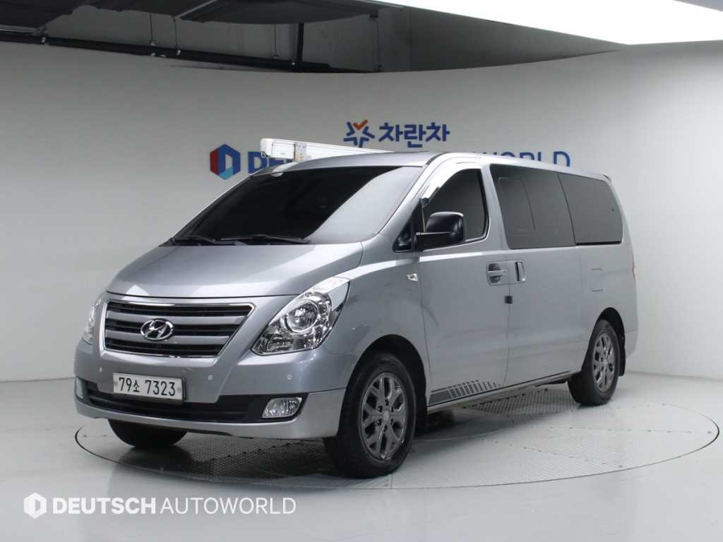 HYUNDAI Starex - Vista 2