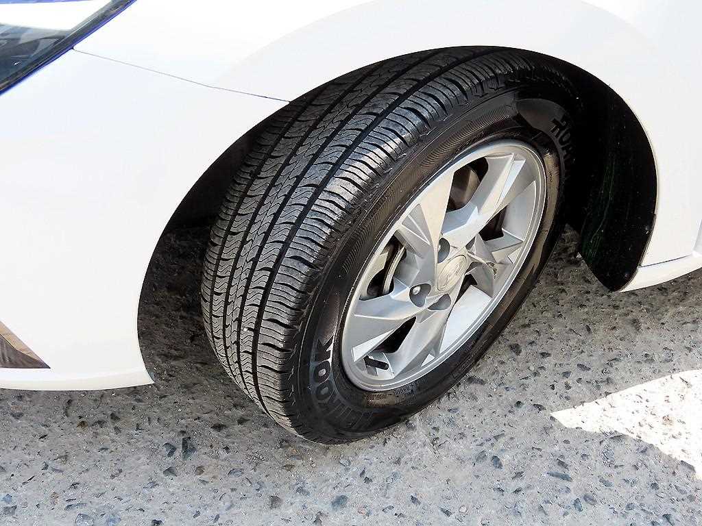 HYUNDAI Avante 2022 Blanco - Importación desde Corea - HF Imports Iquique - Foto 18