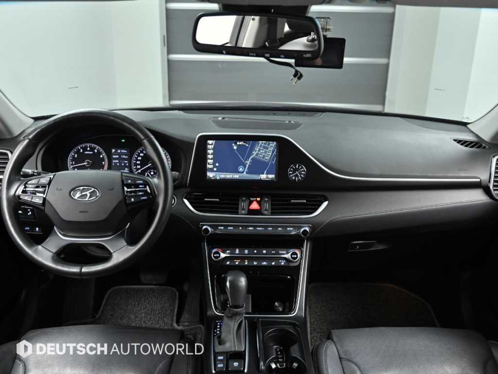 HYUNDAI Grandeur - Vista 7