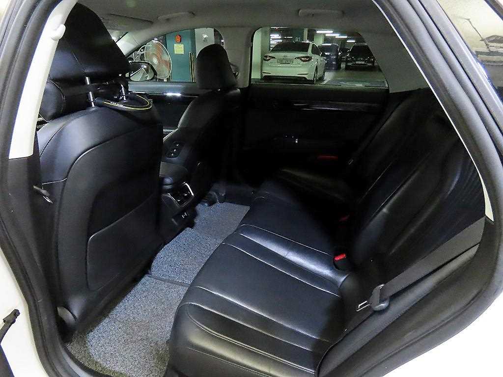 HYUNDAI Grandeur - Vista 7