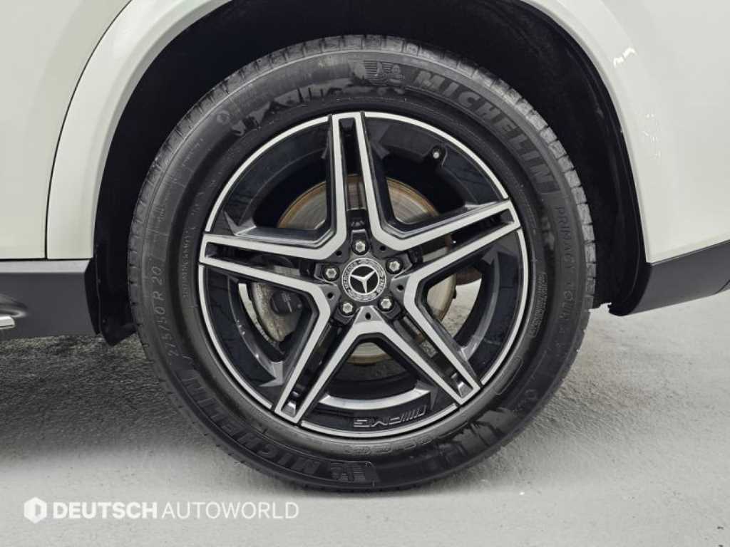 Mercedes Benz GLE Class - Vista 5