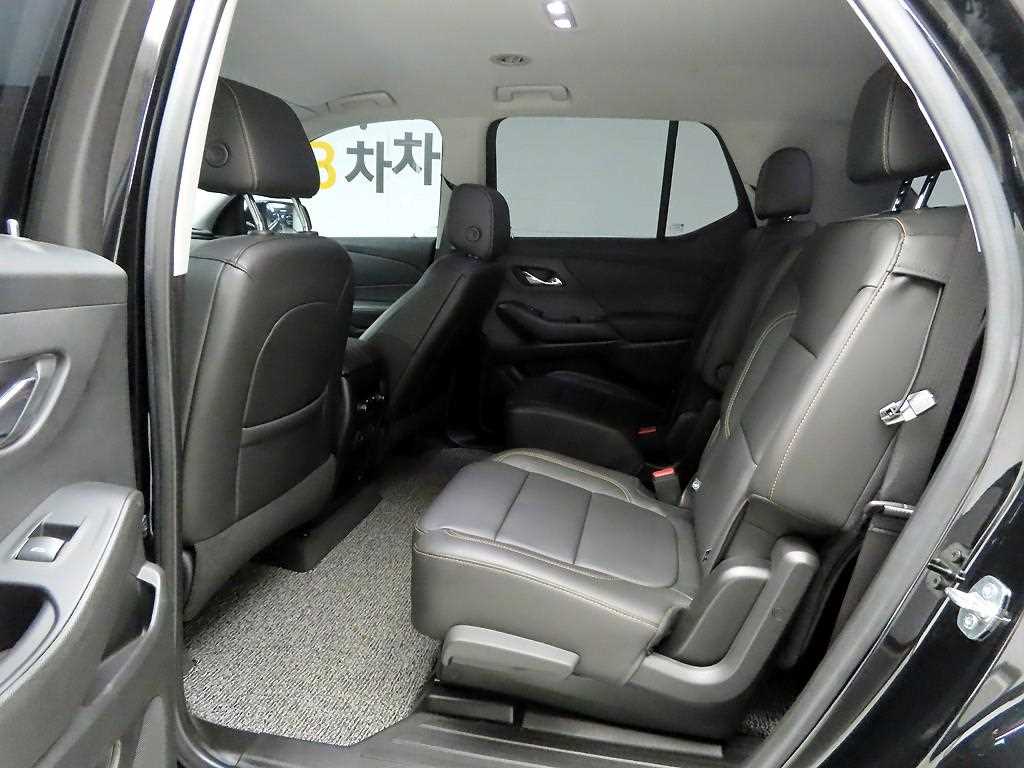 Chevrolet Travers 2021 Negro - Importación desde Corea - HF Imports Iquique - Foto 15