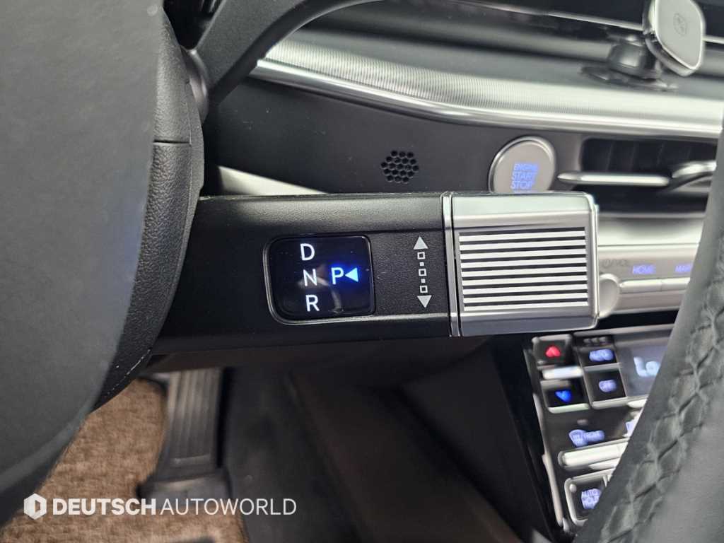 HYUNDAI Grandeur - Vista 9