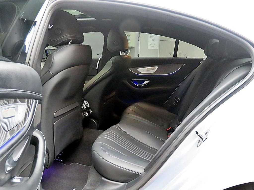 Mercedes Benz CLS Class - Vista 6