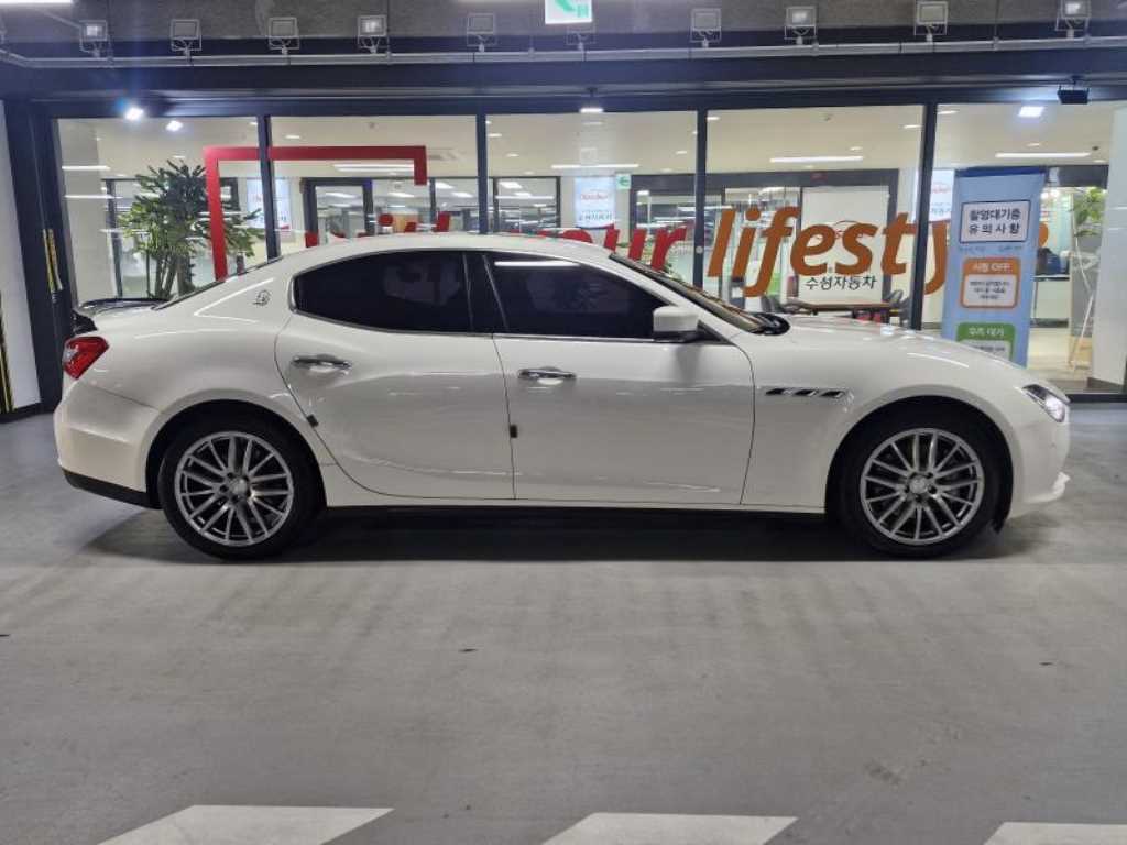 Maserati Ghibli - Vista 3