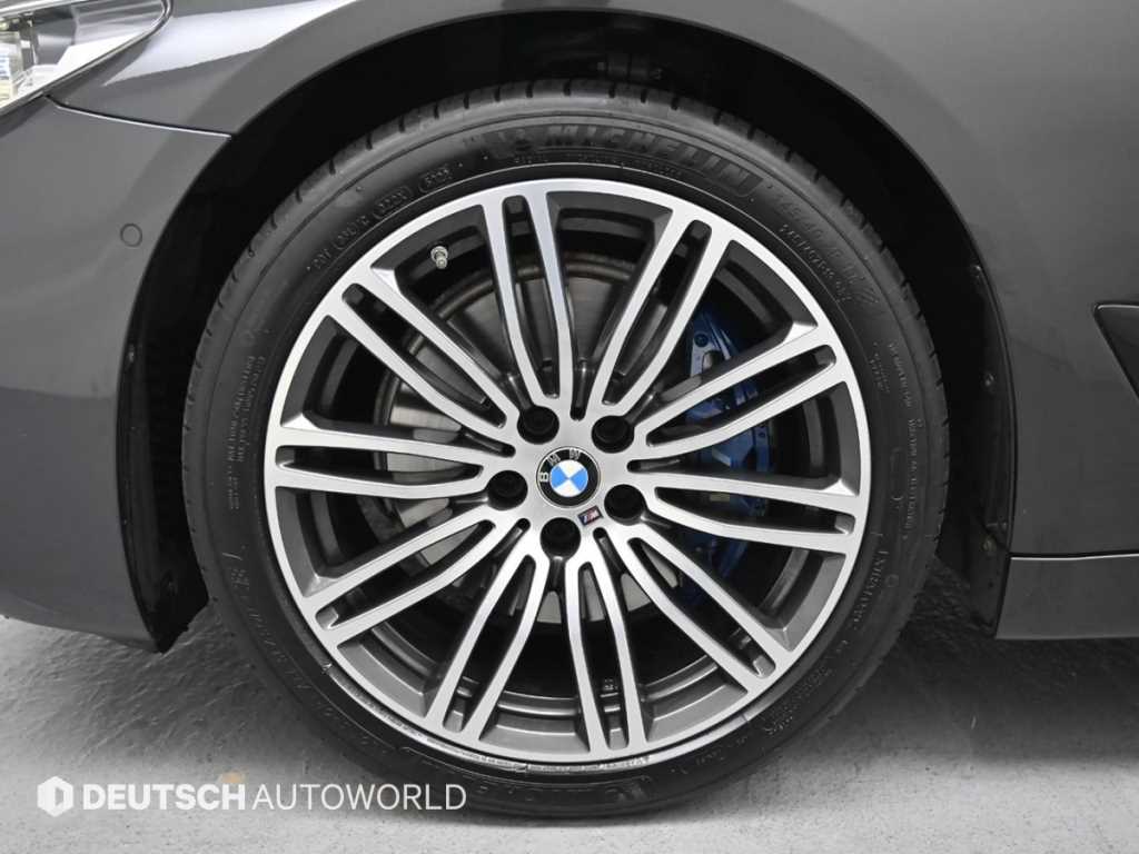 BMW 5 Series - Vista 5