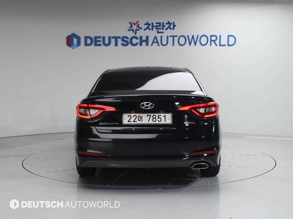 HYUNDAI Sonata - Vista 4