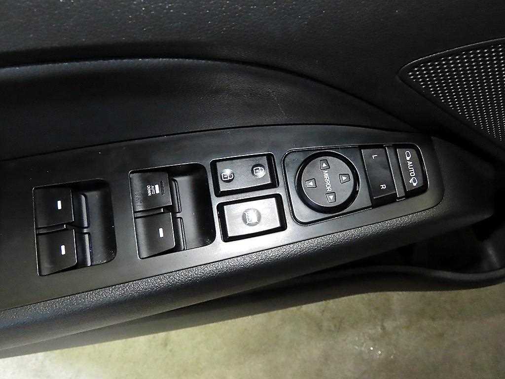 HYUNDAI Avante 2018 Blanco - Importación desde Corea - HF Imports Iquique - Foto 13