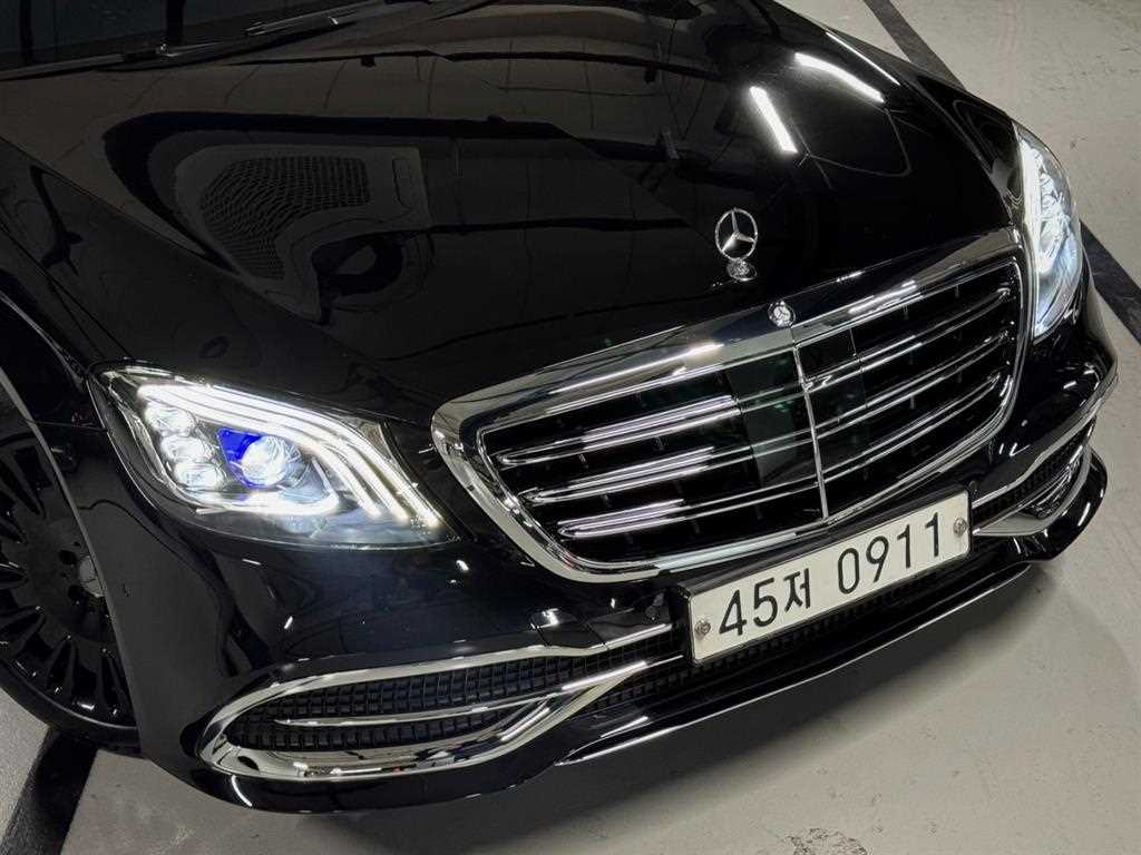 Mercedes Benz S Class - Vista 5