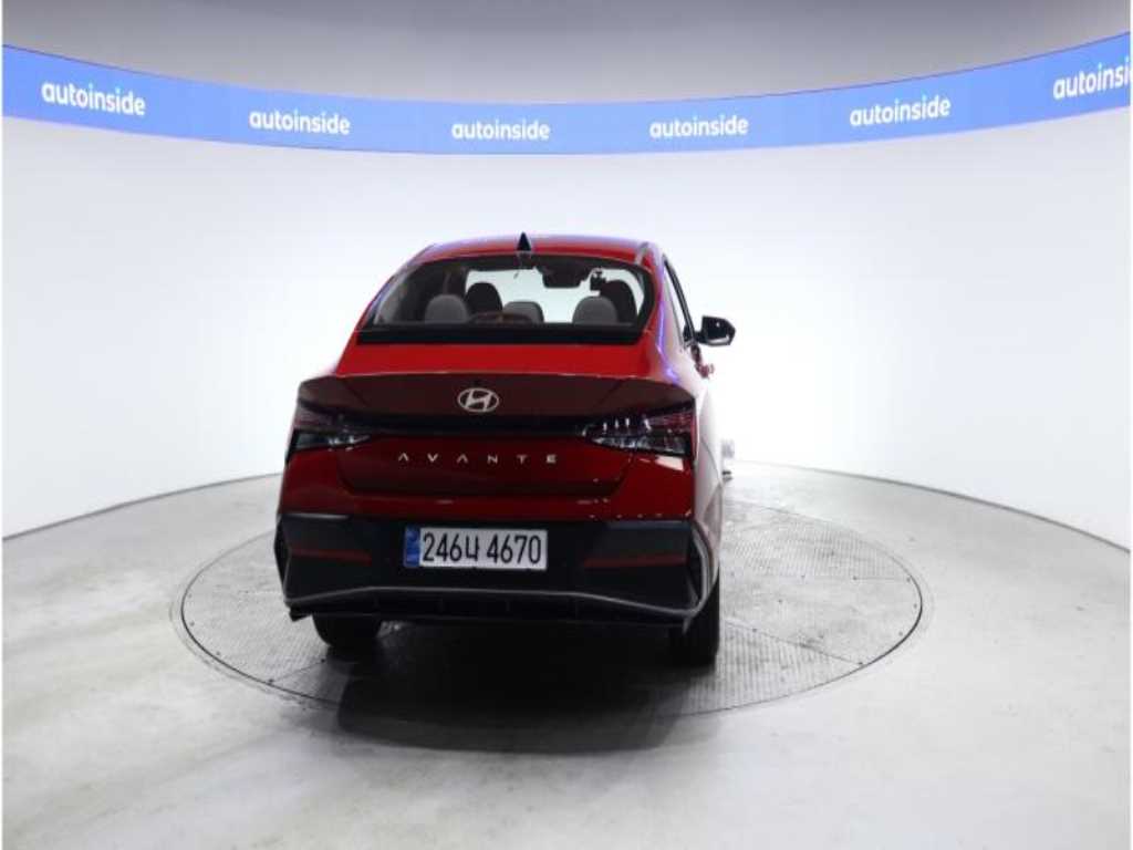HYUNDAI Avante - Vista 4