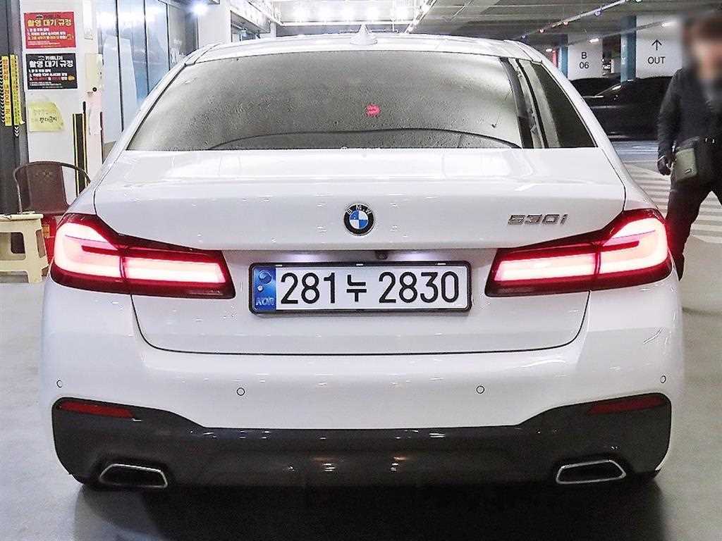 BMW 5 Series - Vista 5