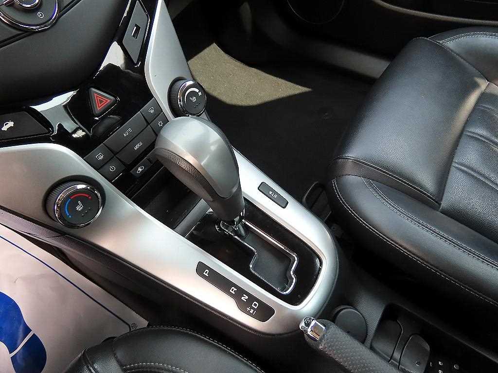 Chevrolet Cruise - Vista 10