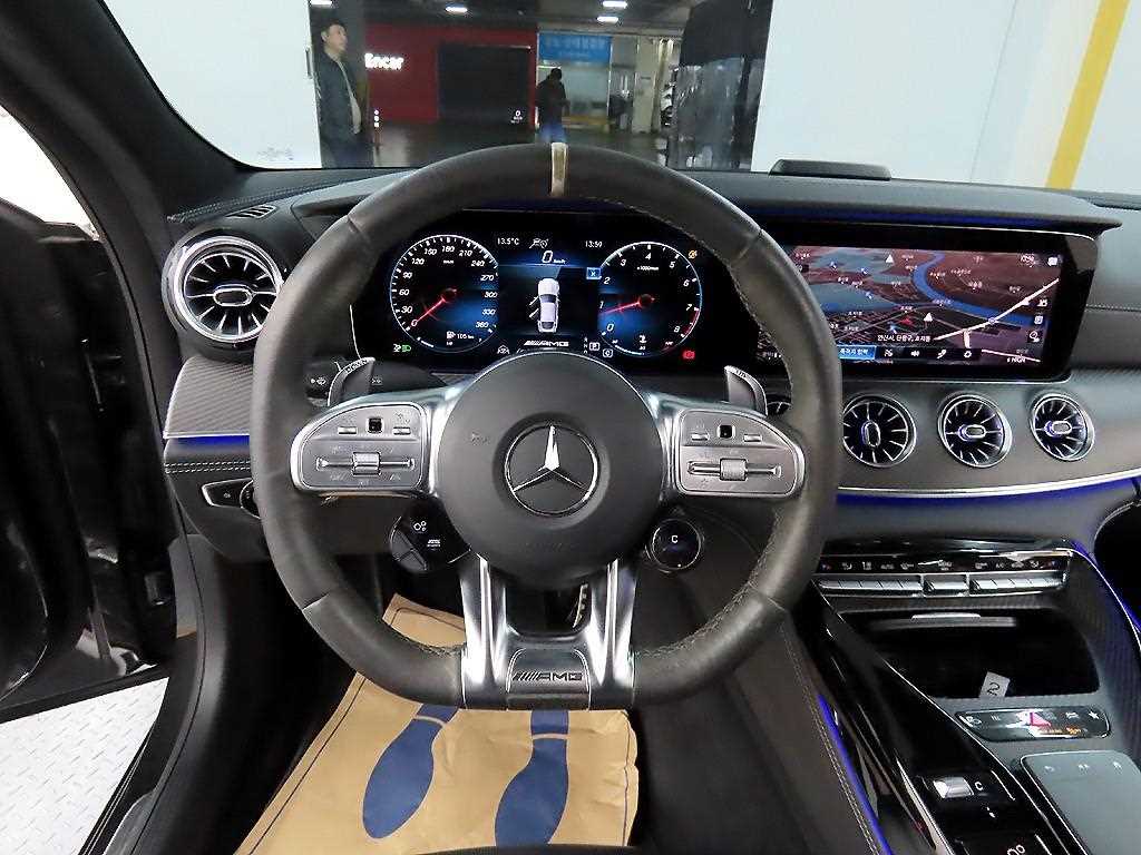 Mercedes Benz AMG GT - Vista 9