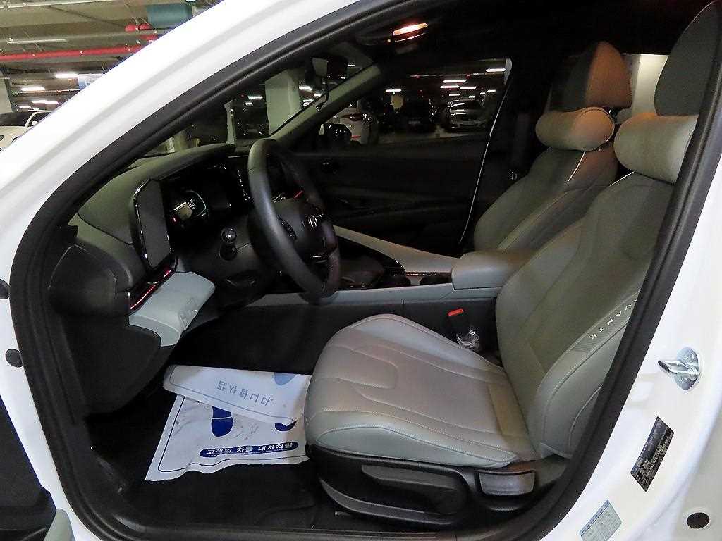 HYUNDAI Avante - Vista 6