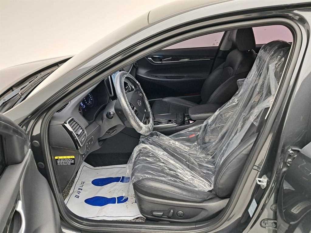 HYUNDAI Grandeur - Vista 11