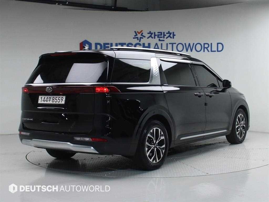 KIA Carnival - Vista 2