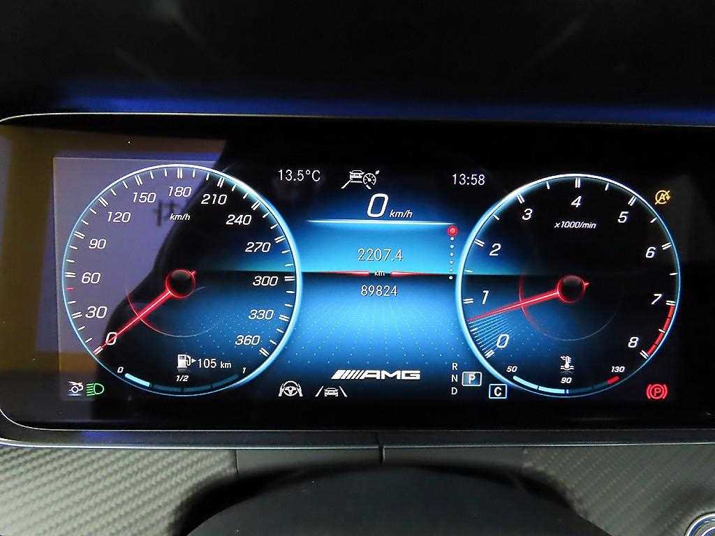 Mercedes Benz AMG GT - Vista 8