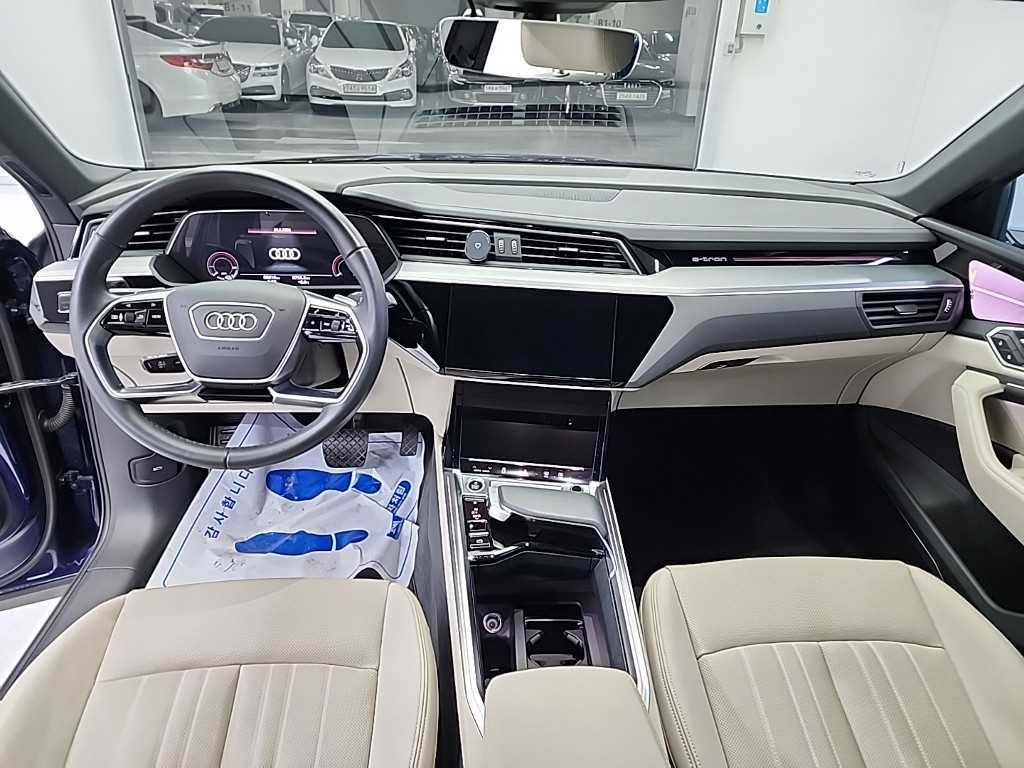 Audi e-Tron - Vista 7