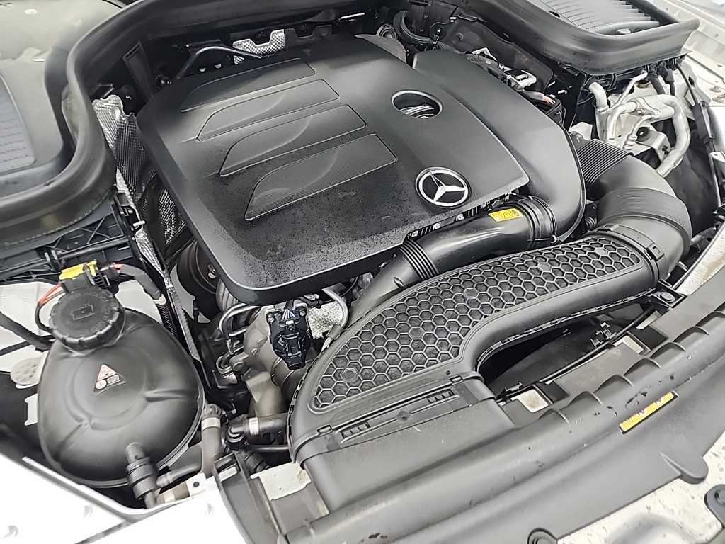 Mercedes Benz GLC Class - Vista 5