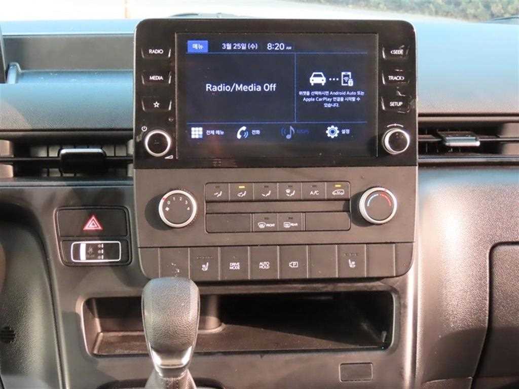 HYUNDAI Staria - Vista 11