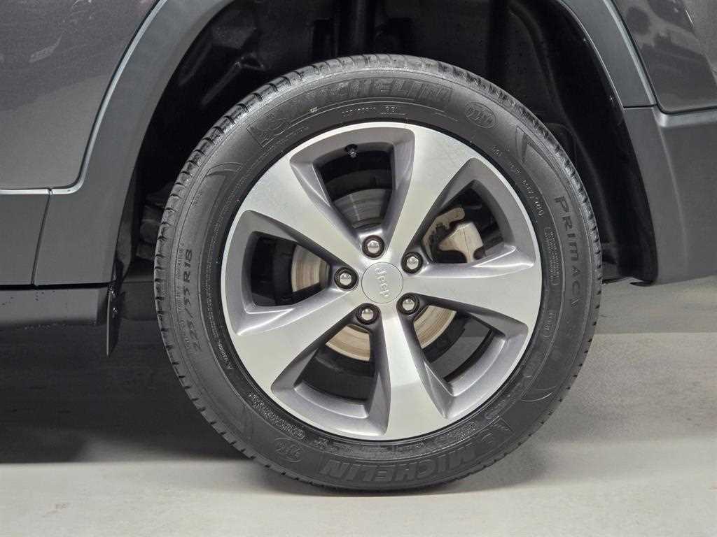 Jeep Cherokee - Vista 5