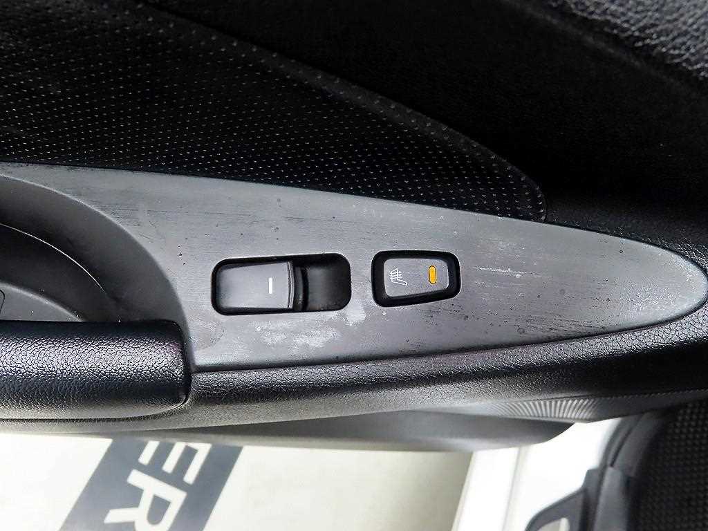 HYUNDAI Sonata - Vista 12