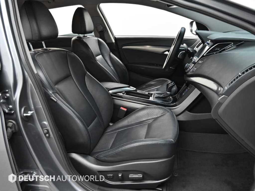 HYUNDAI i40 - Vista 10