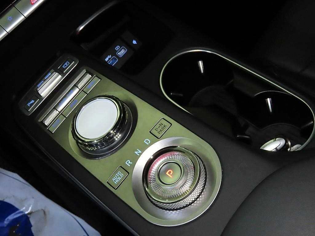 Genesis GV70 - Vista 12