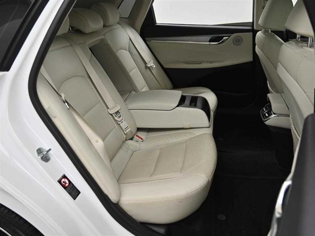 HYUNDAI Grandeur - Vista 12