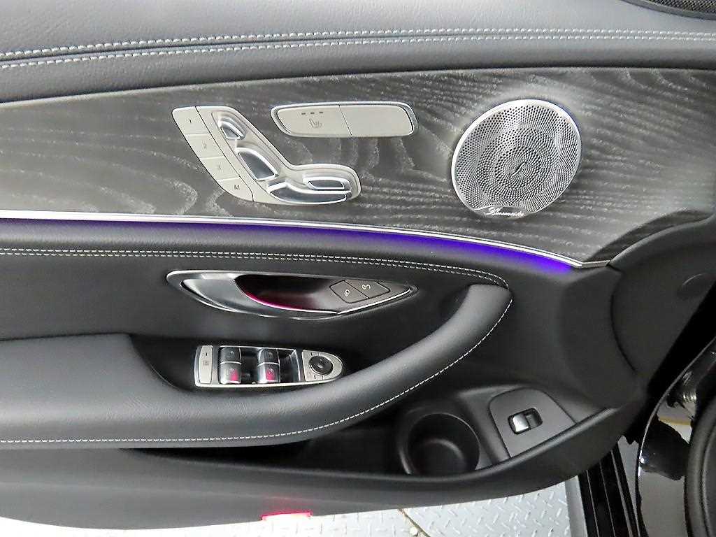 Mercedes Benz E class - Vista 10