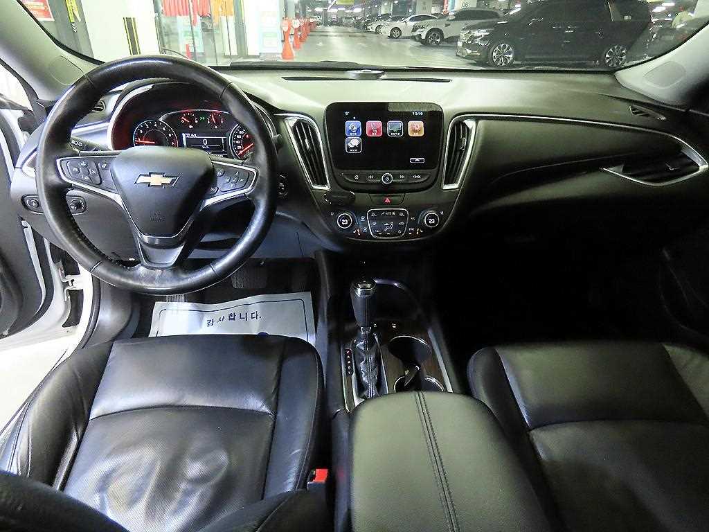 Chevrolet Malibu - Vista 10