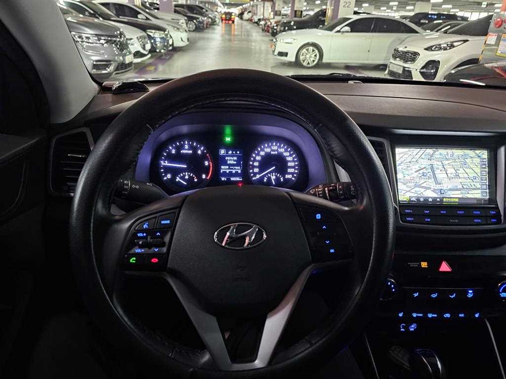 HYUNDAI Tucson - Vista 11