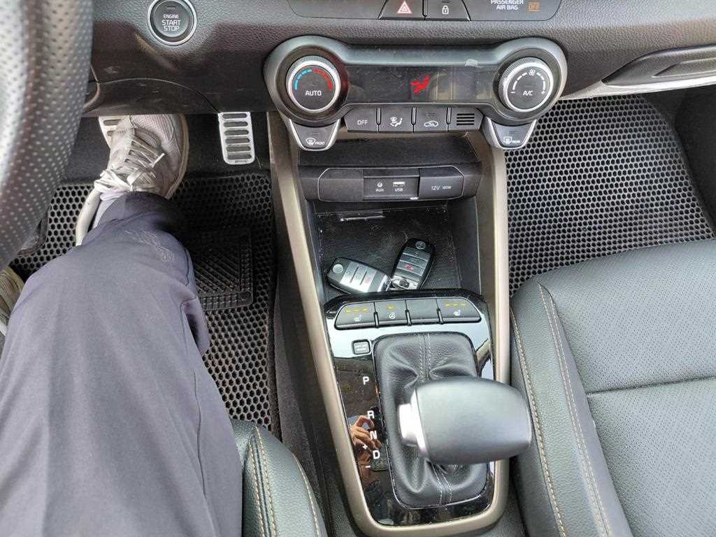 KIA Stonic 2018 Gris - Importación desde Corea - HF Imports Iquique - Foto 16