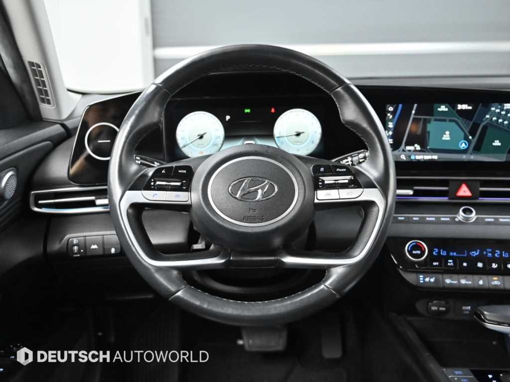 HYUNDAI Avante - Vista 11