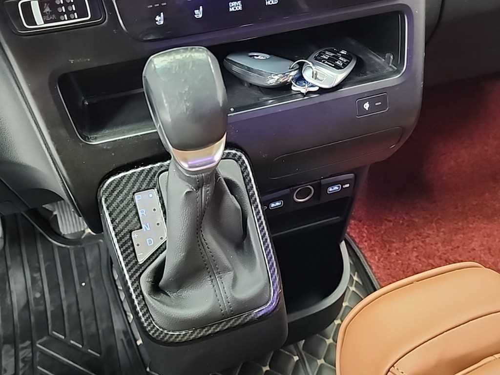 HYUNDAI Staria - Vista 8