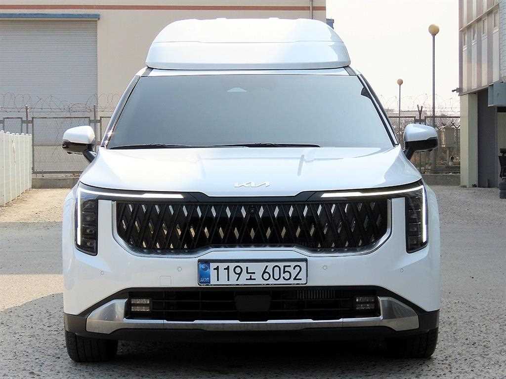 KIA Carnival - Vista 2